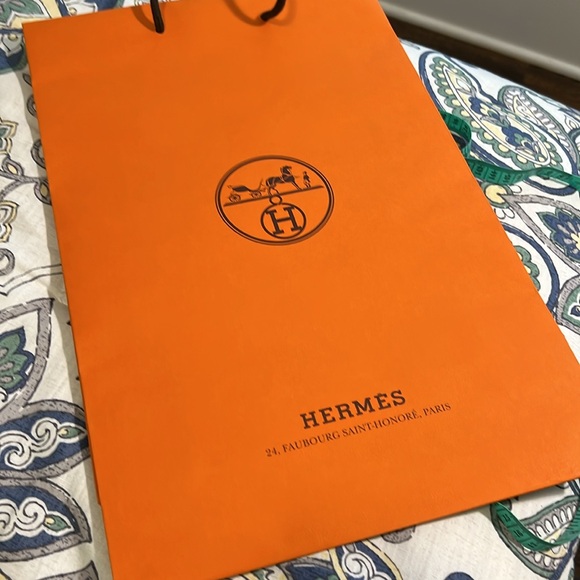 AUTHENTIC Hermes gift bags & embroidered ribbons - Picture 11 of 16